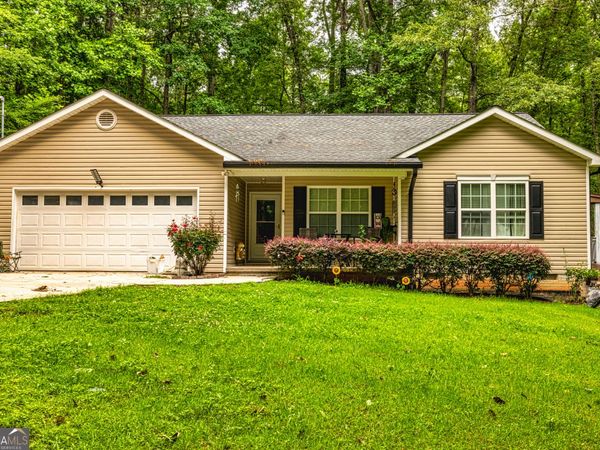 107 Trisha Lane, Grantville, GA 30220