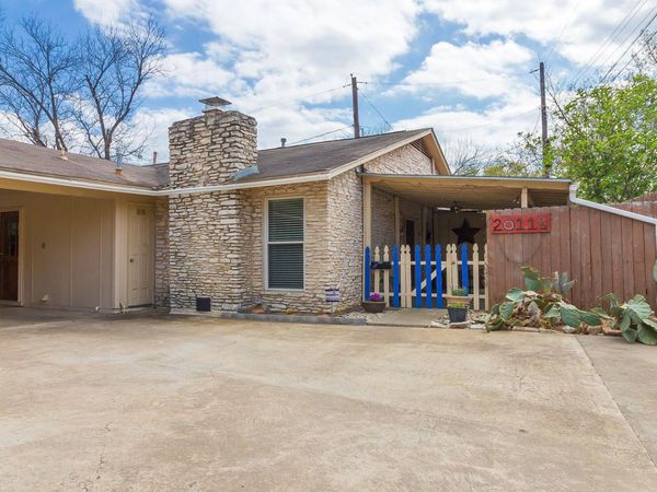 2011 Meadowridge DR, Unit B, Austin, TX 78704