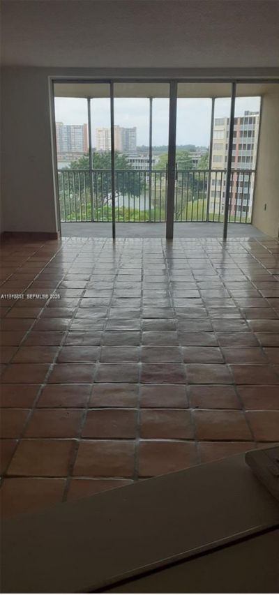 1750 NE 191st St, Unit 620-3, Miami, FL 33179 Photo