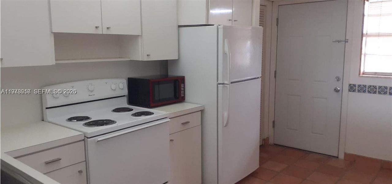 1750 NE 191st St, Unit 620-3, Miami, FL 33179 Photo