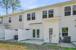 235 Harding Lane photo 4