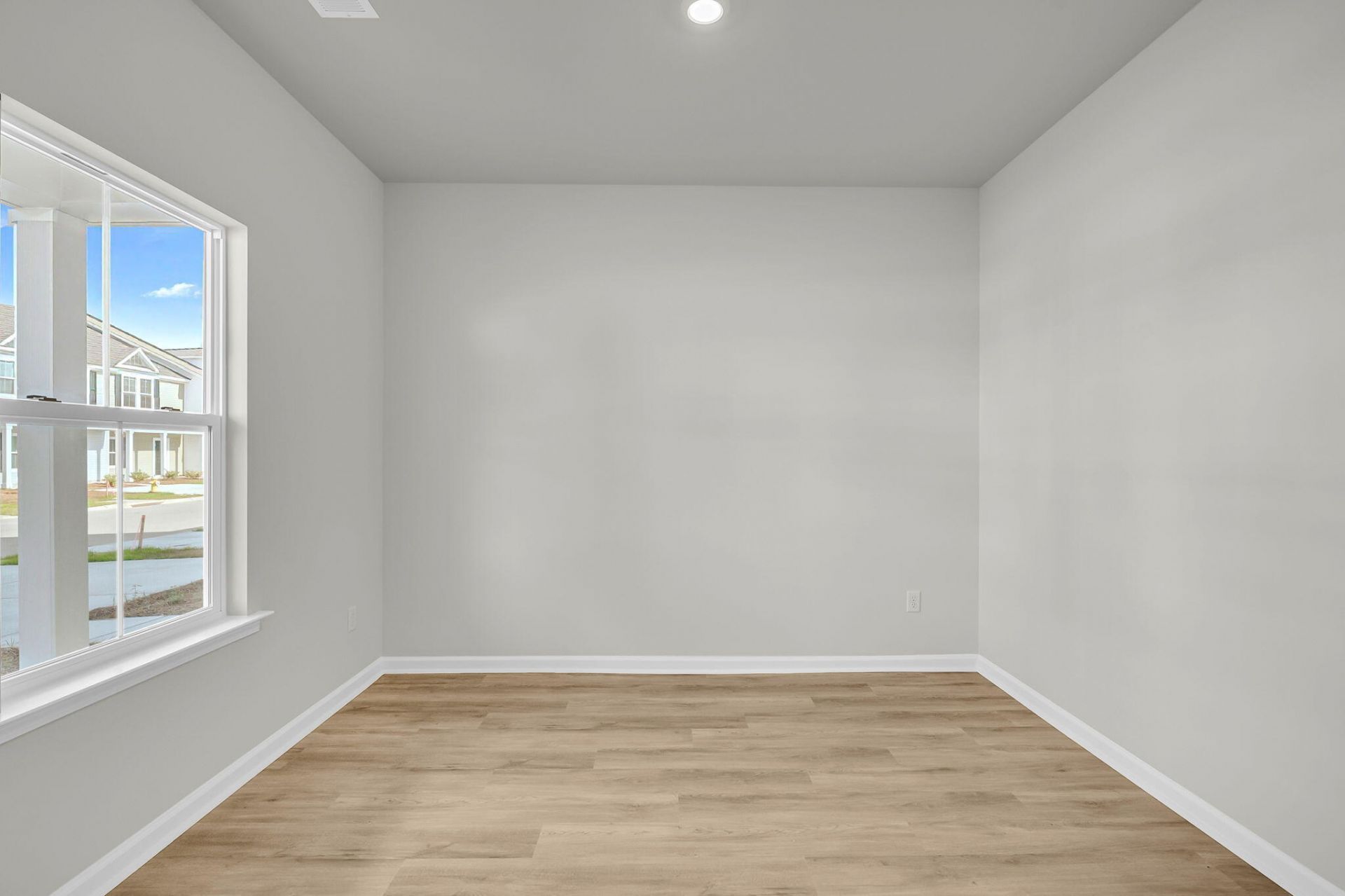 235 Harding Lane Photo 8