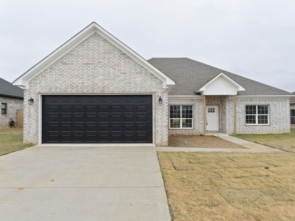 11 River Cliff Drive, Mayflower, AR 72106