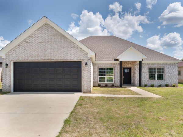 11 River Cliff Drive, Mayflower, AR 72106