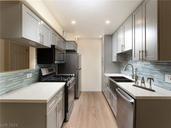 3318 N DECATUR Boulevard , Unit 2149, Las Vegas, NV 89130