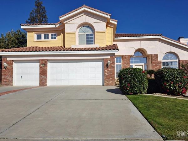 1508 Fieldspring Drive, Bakersfield, CA 93311