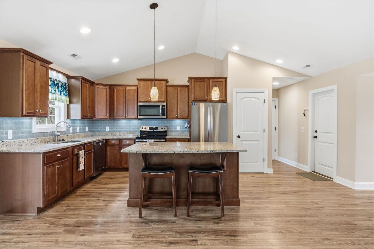 307 Purdue Ct. Photo 13