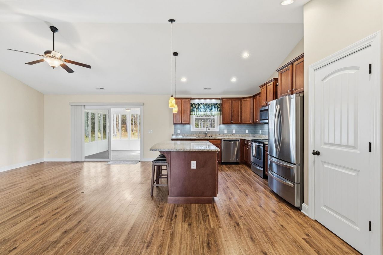 307 Purdue Ct. Photo 15