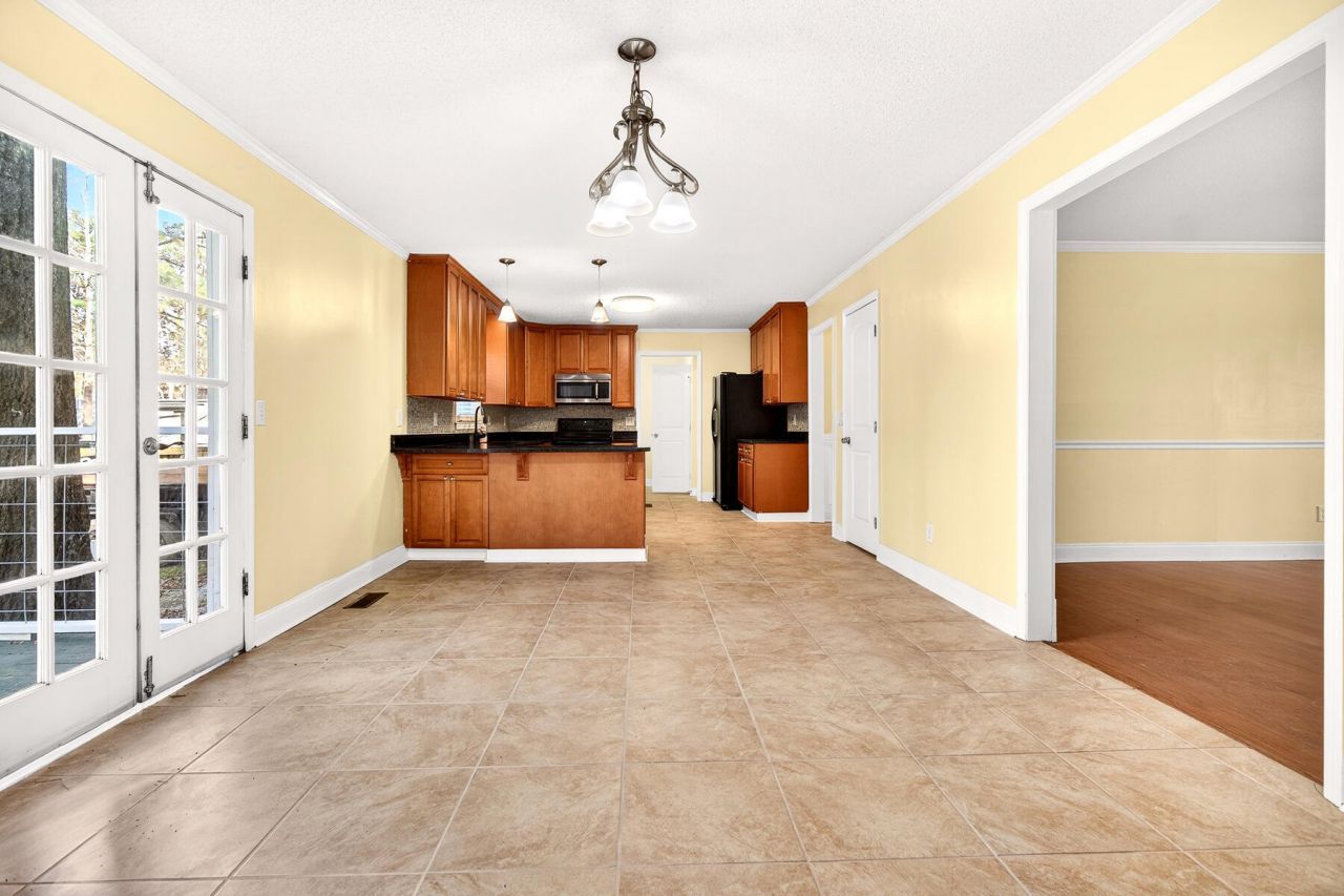 117 Pemberton Road Photo 23