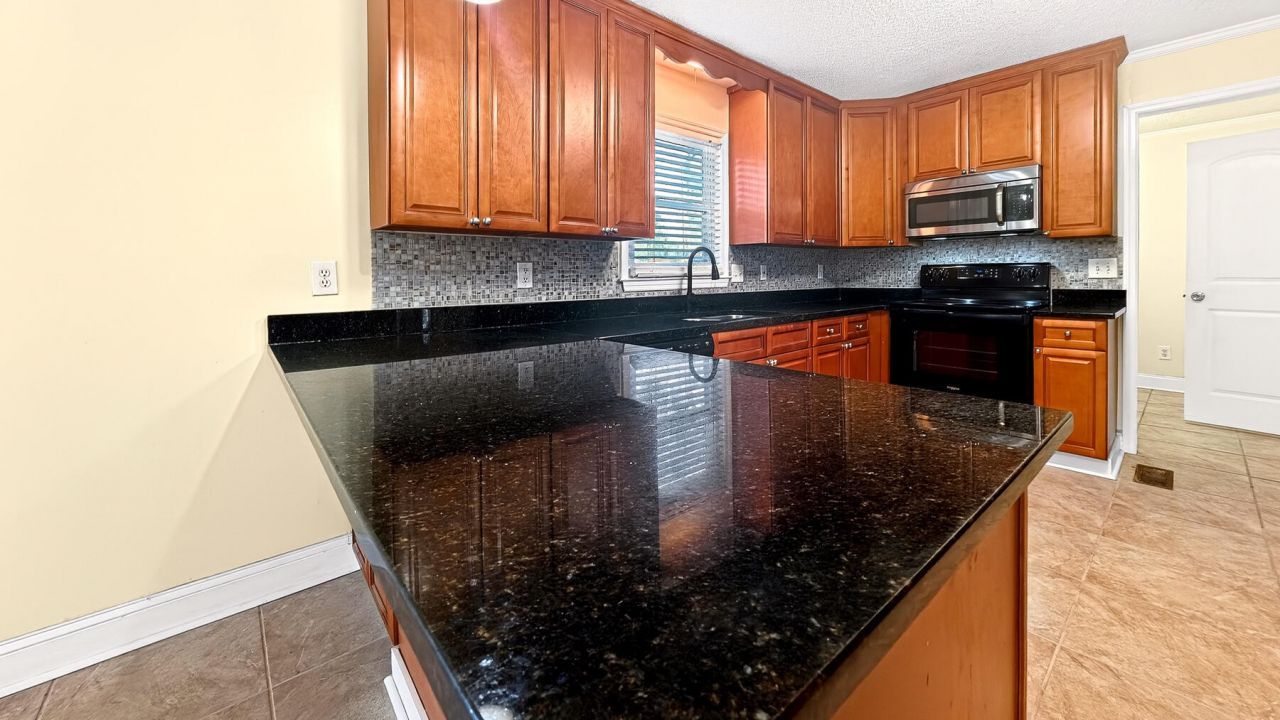 117 Pemberton Road Photo 24