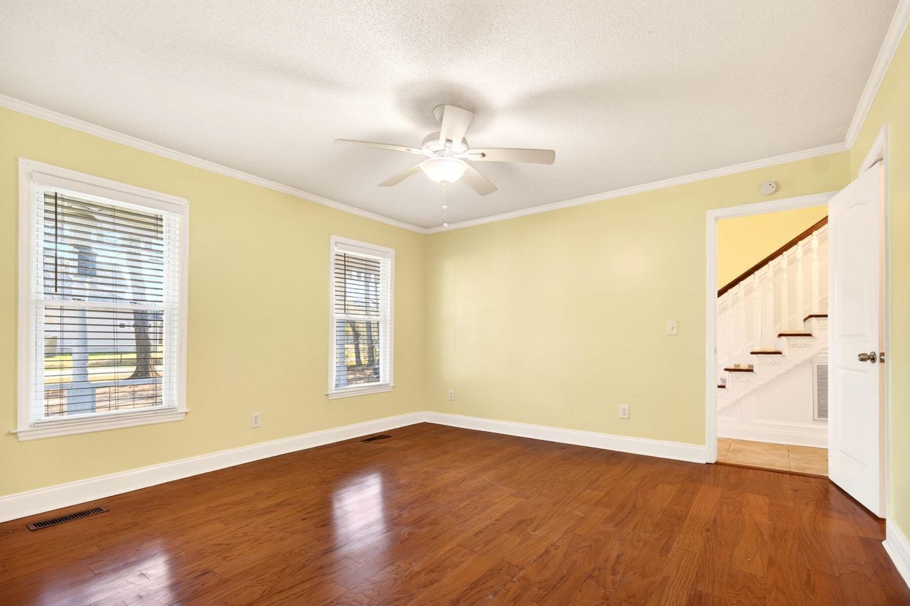 117 Pemberton Road Photo 38