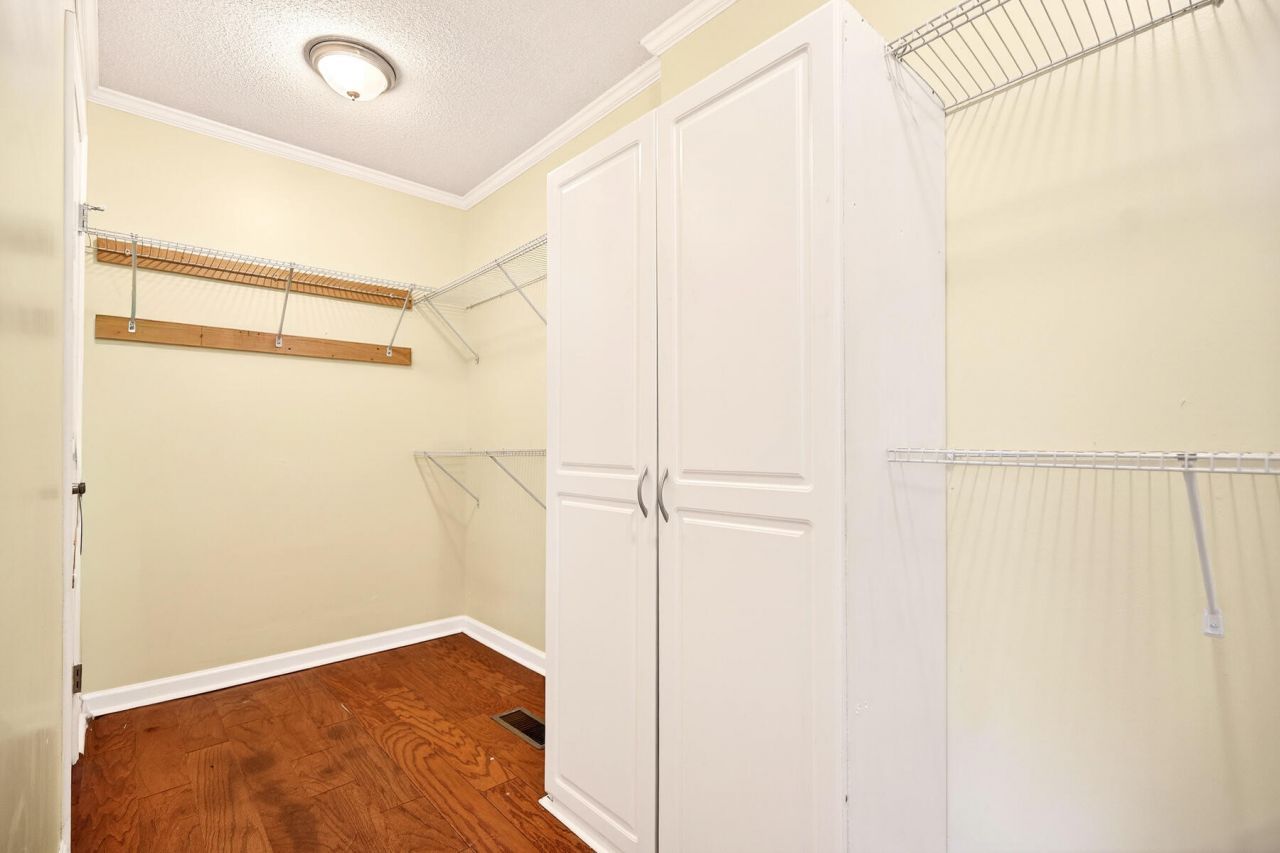 117 Pemberton Road Photo 39