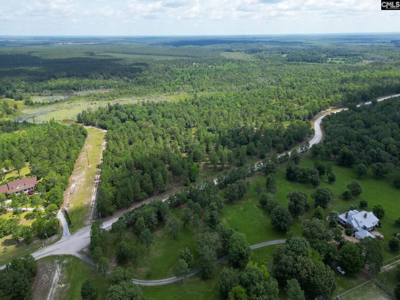 196 Hound Hollow Road  Photo 4