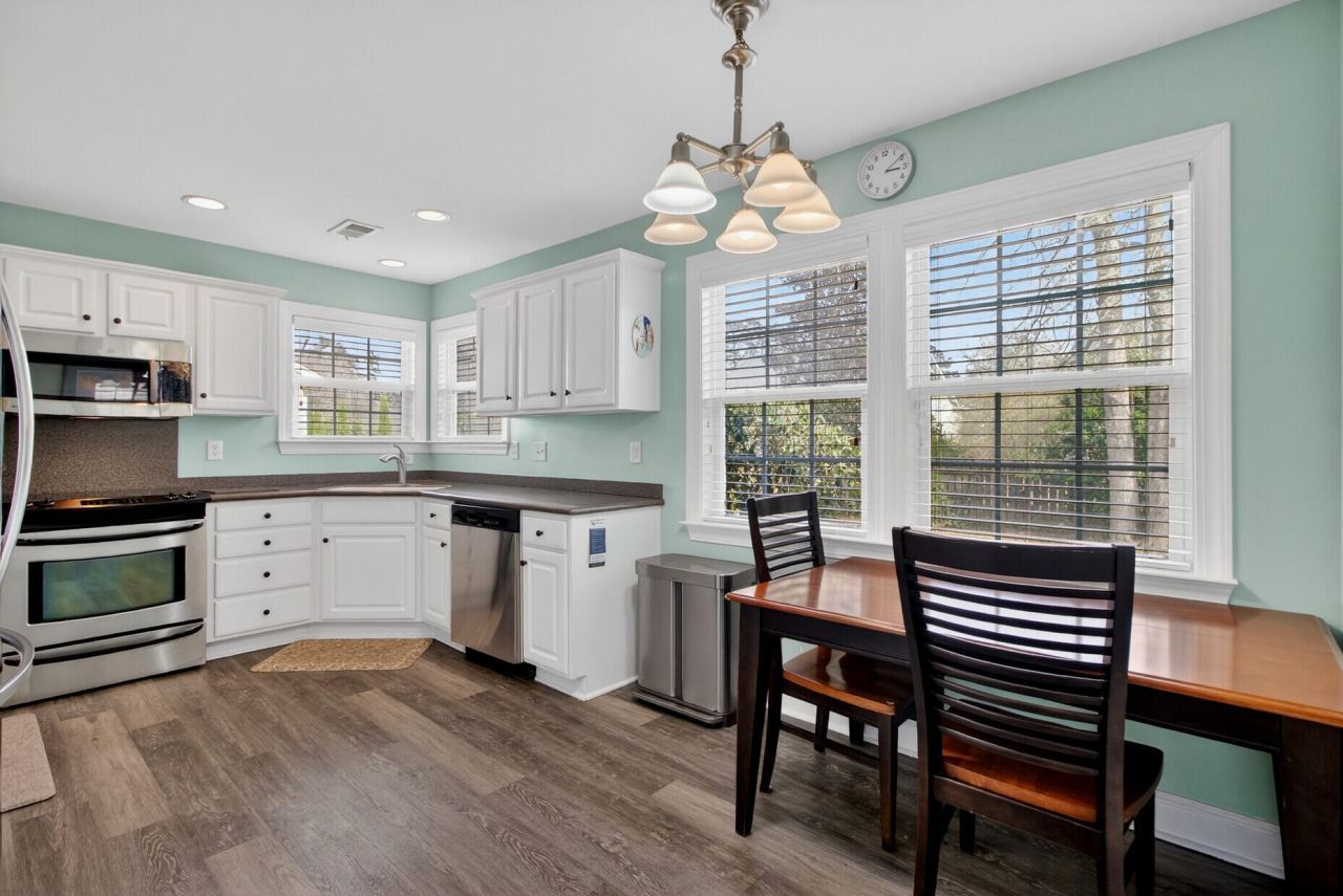 102 Torrey Pines Drive Photo 11