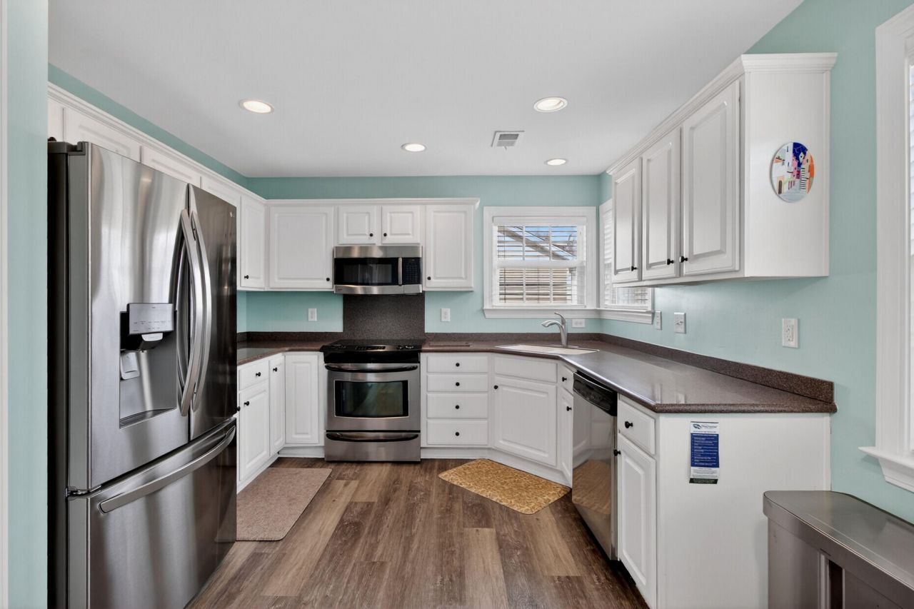 102 Torrey Pines Drive Photo 12