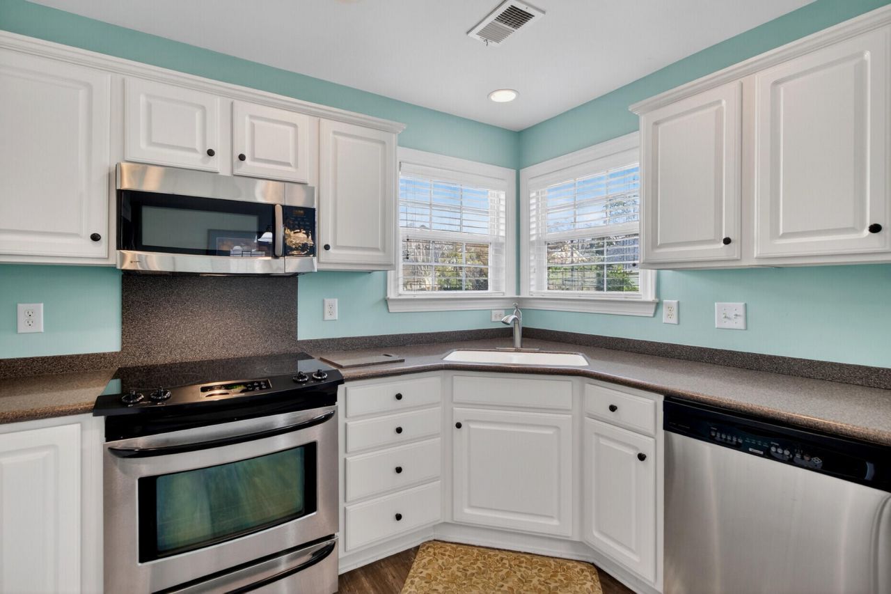 102 Torrey Pines Drive Photo 14