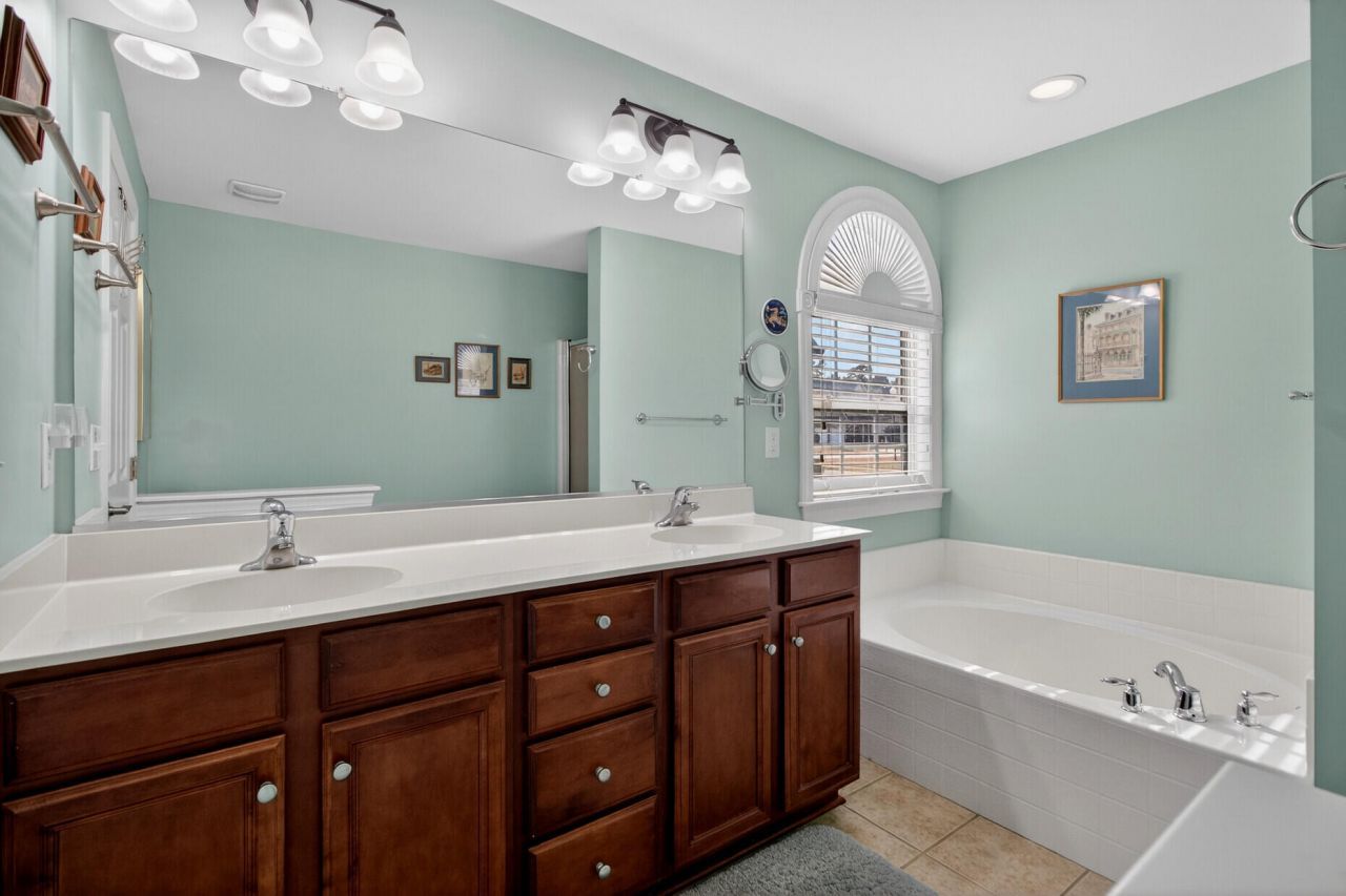 102 Torrey Pines Drive Photo 19