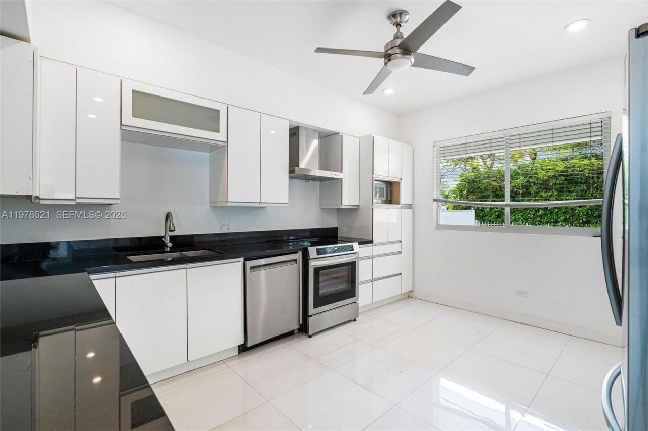 5714 SW 80th St, South Miami, FL 33143 Photo