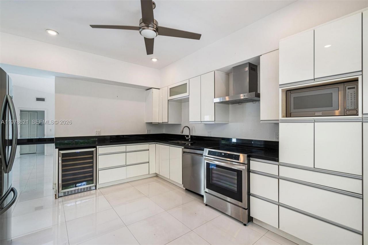 5714 SW 80th St, South Miami, FL 33143 Photo
