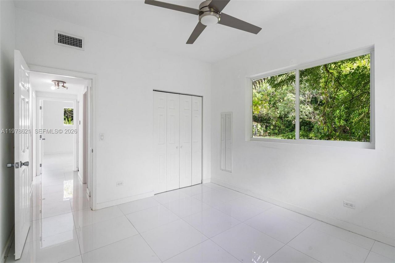 5714 SW 80th St, South Miami, FL 33143 Photo