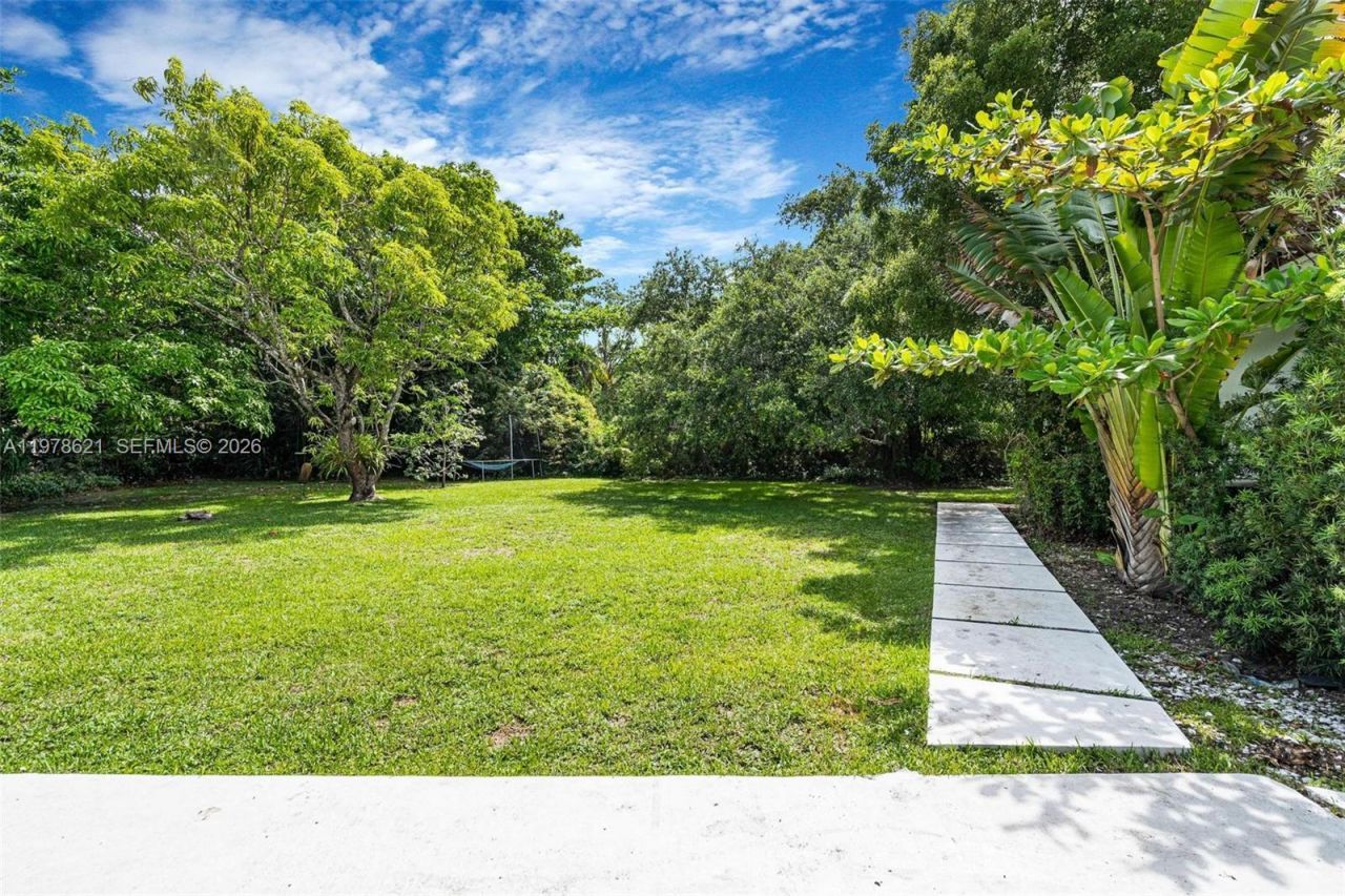 5714 SW 80th St, South Miami, FL 33143 Photo