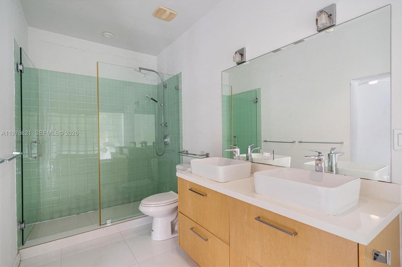 5714 SW 80th St, South Miami, FL 33143 Photo