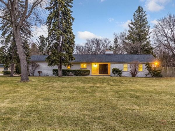 1967 Red Fox Lane , Green Oaks, IL 60048