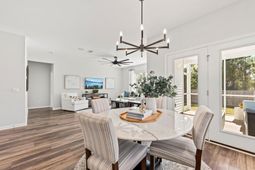 828 Meadowbrook Lane photo 4