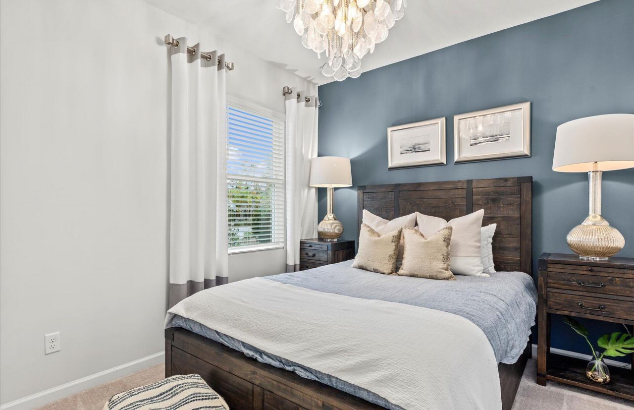 828 Meadowbrook Lane Photo 6