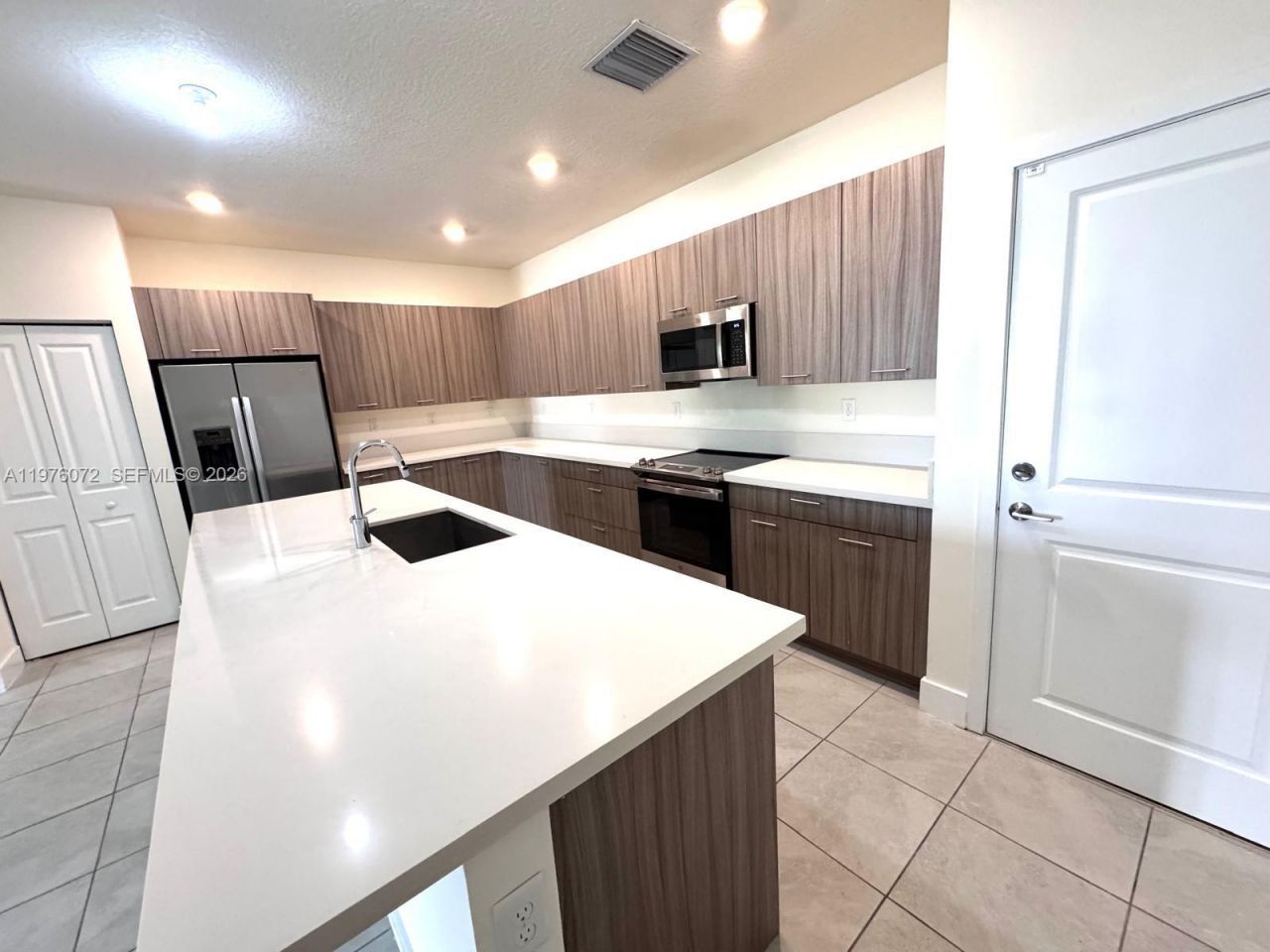 4609 NW 83rd Path , Doral, FL 33166 Photo