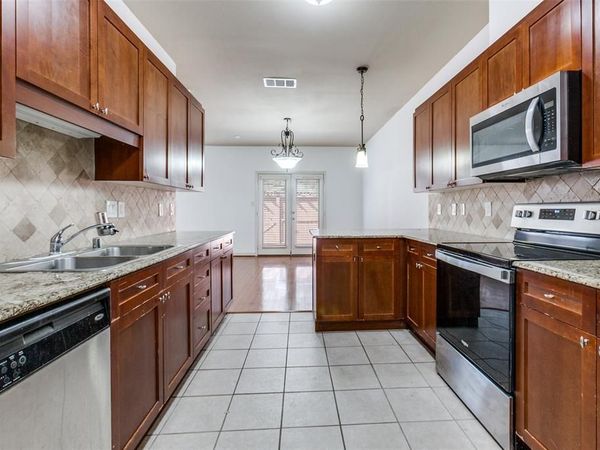 341 Metropolitan Drive , Plano, TX 75023