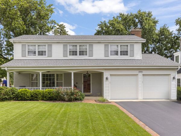 255 Grandview Avenue , Glen Ellyn, IL 60137