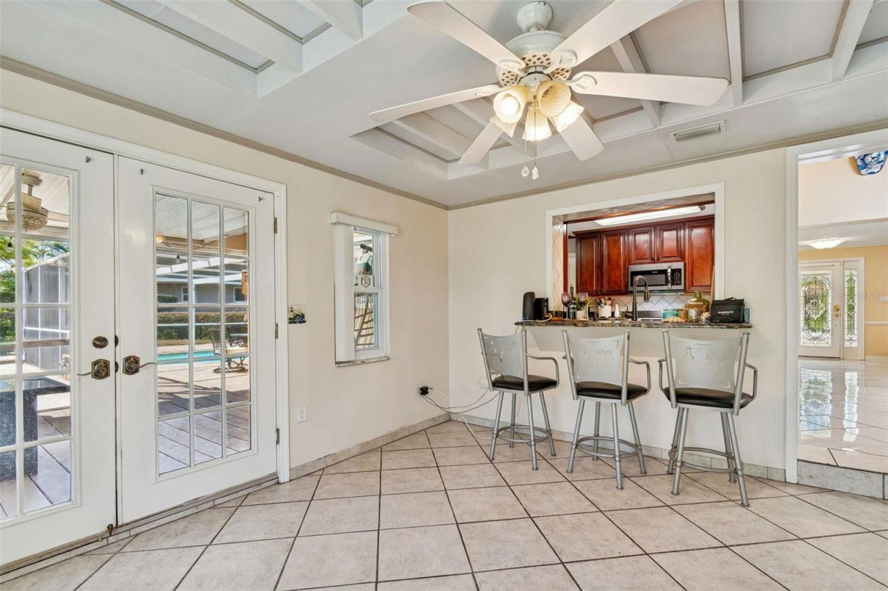 1807 Oak Forest Drive S, Clearwater, FL 33759 Photo