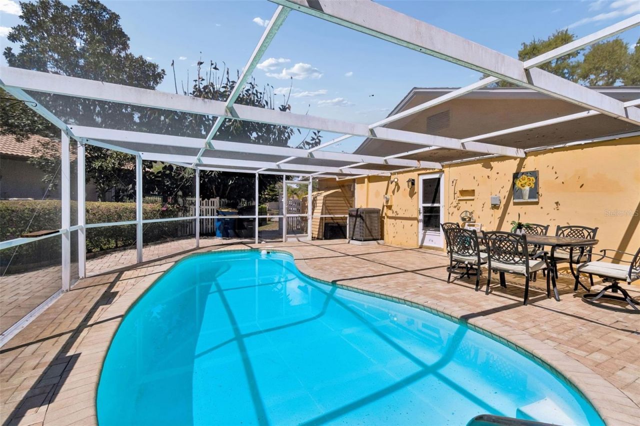 1807 Oak Forest Drive S, Clearwater, FL 33759 Photo