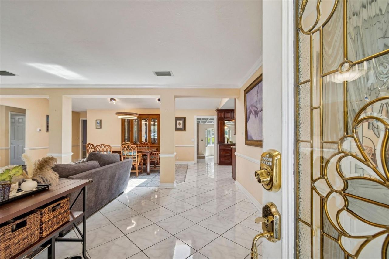 1807 Oak Forest Drive S, Clearwater, FL 33759 Photo