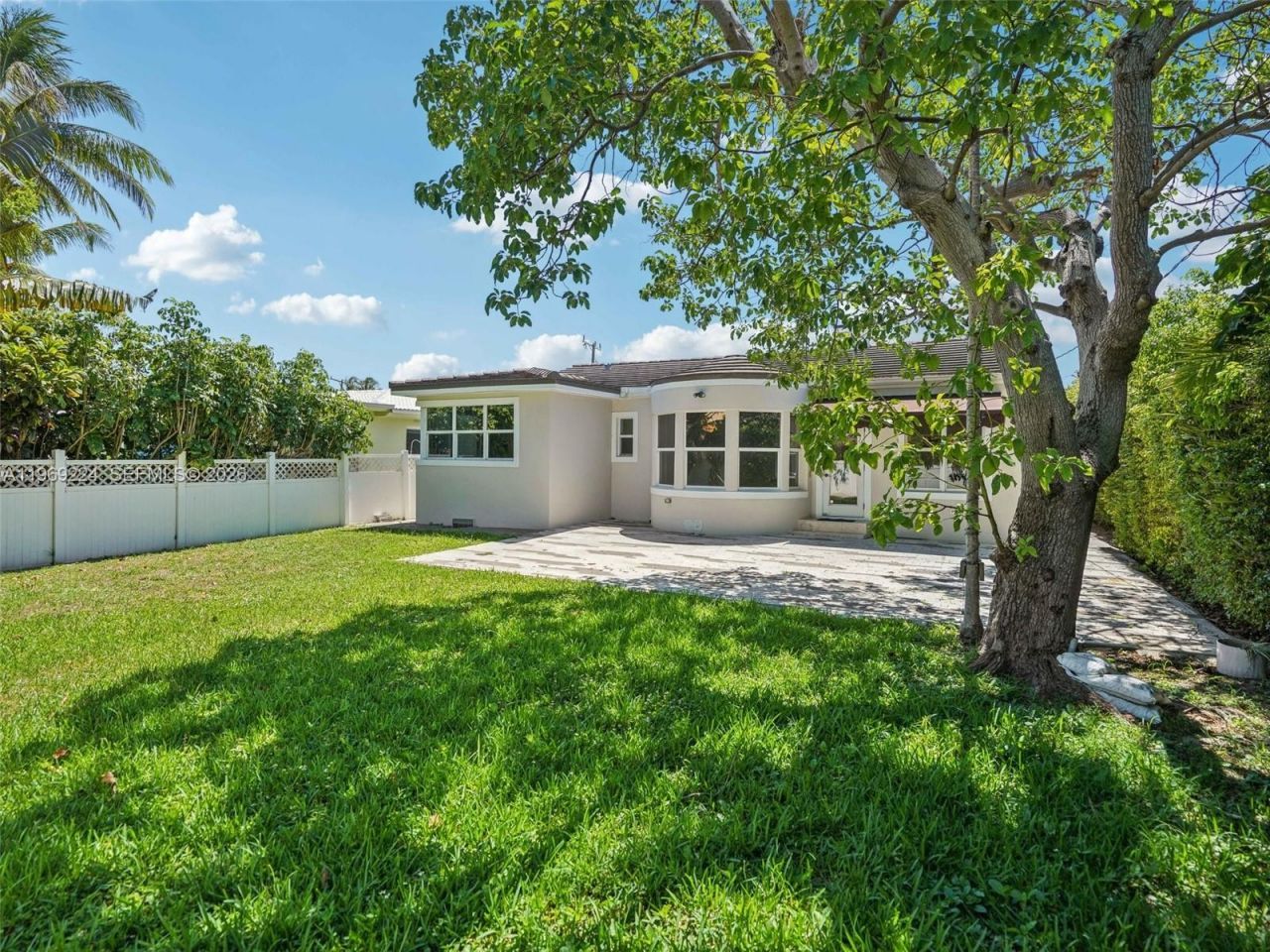 8875 Abbott Avenue, Surfside, FL 33154 Photo