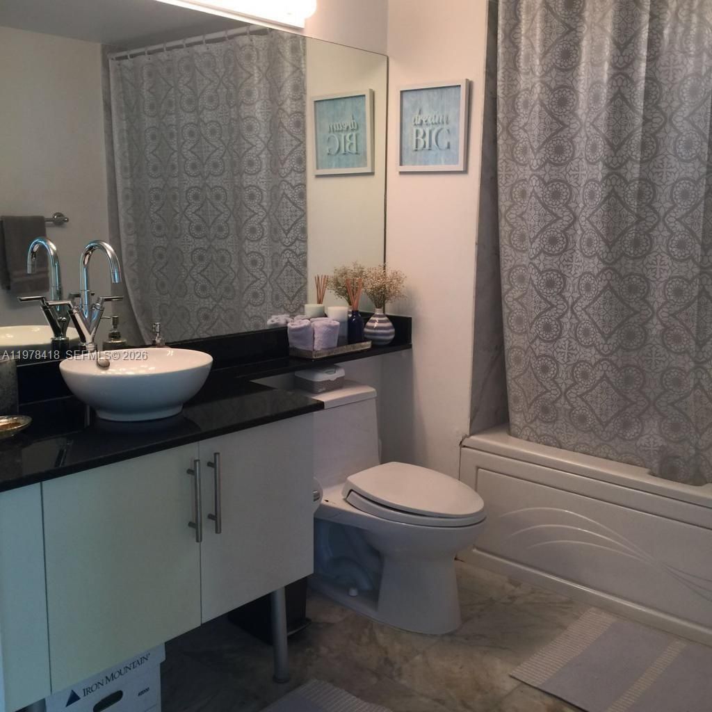 31 SE 5th St, Unit 2206, Miami, FL 33131 Photo