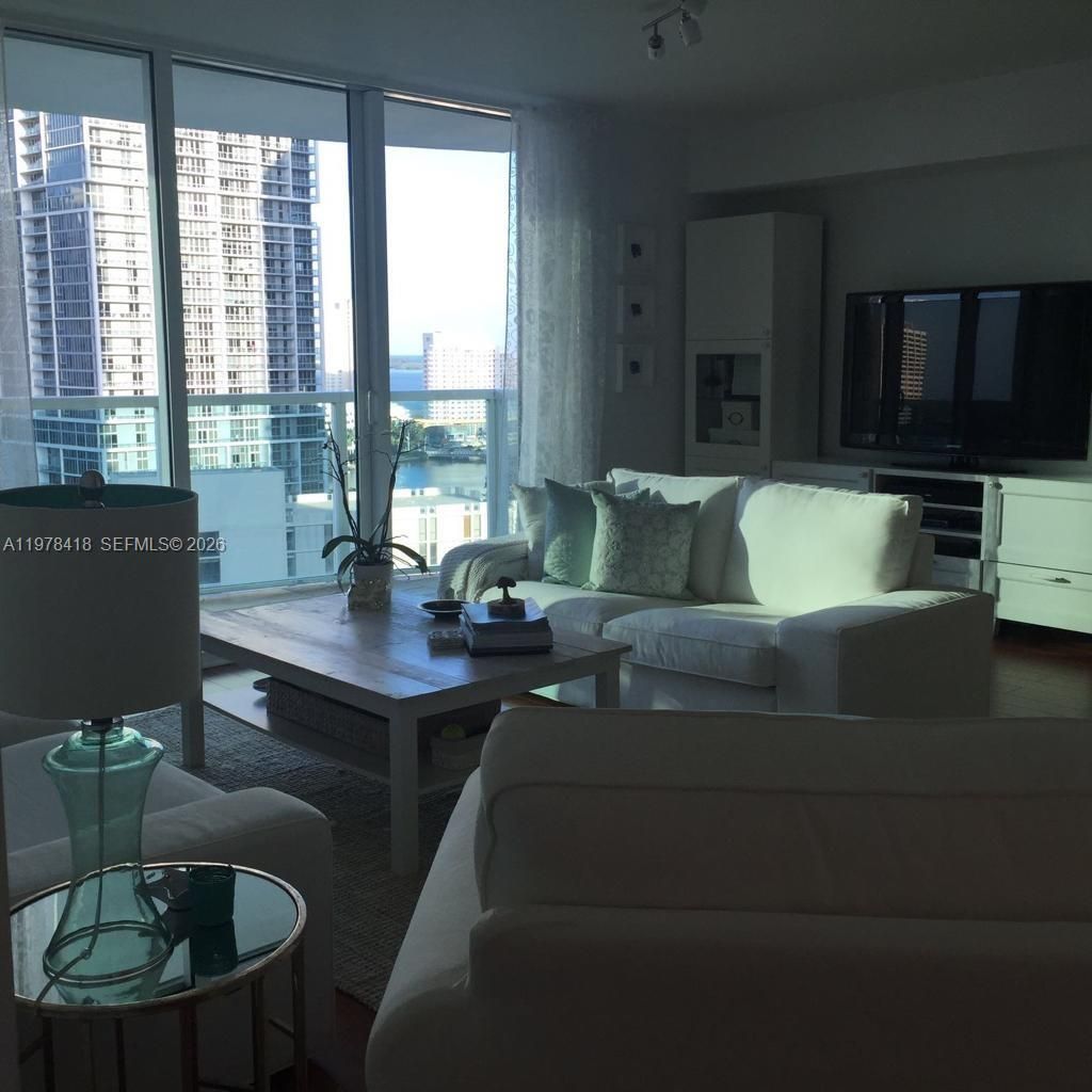 31 SE 5th St, Unit 2206, Miami, FL 33131 Photo