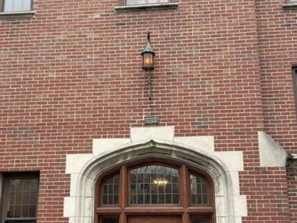 1103 Holly Court , Unit 306, Oak Park, IL 60301