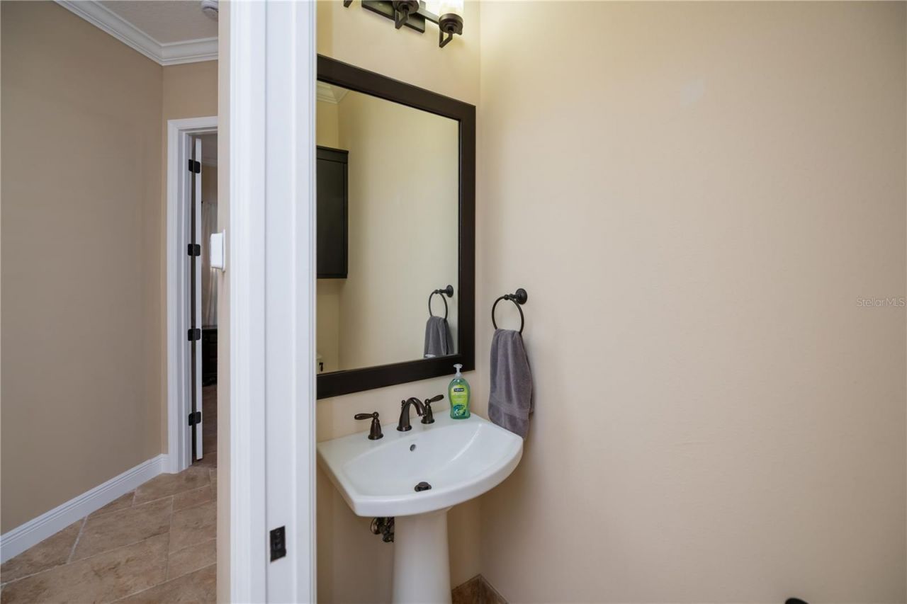 612 Barcelona Avenue, Venice, FL 34285 Photo
