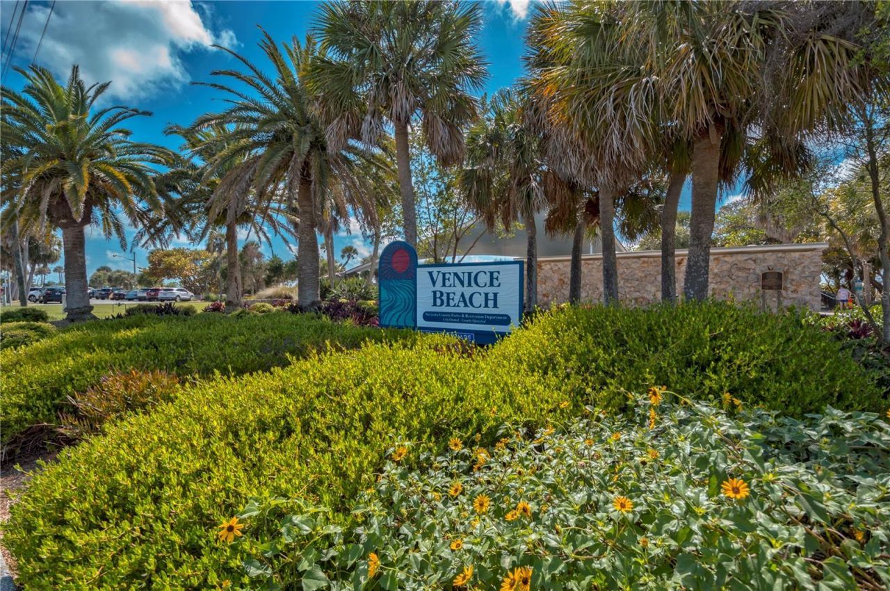 612 Barcelona Avenue, Venice, FL 34285 Photo