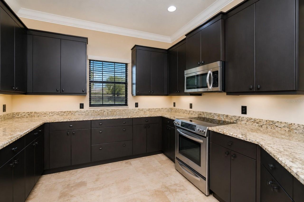 612 Barcelona Avenue, Venice, FL 34285 Photo