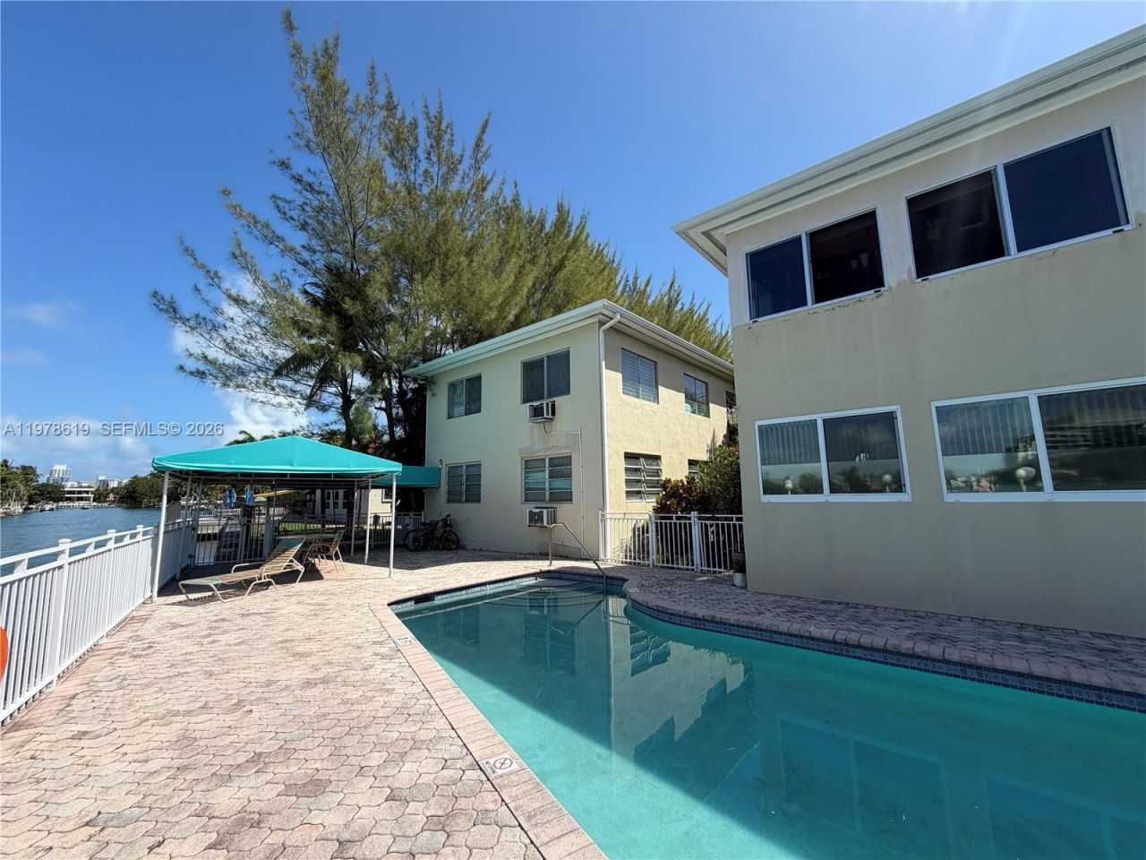 4730 Pine Tree Dr , Unit 11, Miami Beach, FL 33140 Photo