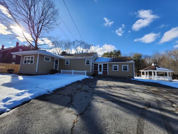 16 Hough Rd, Sutton, MA 01590