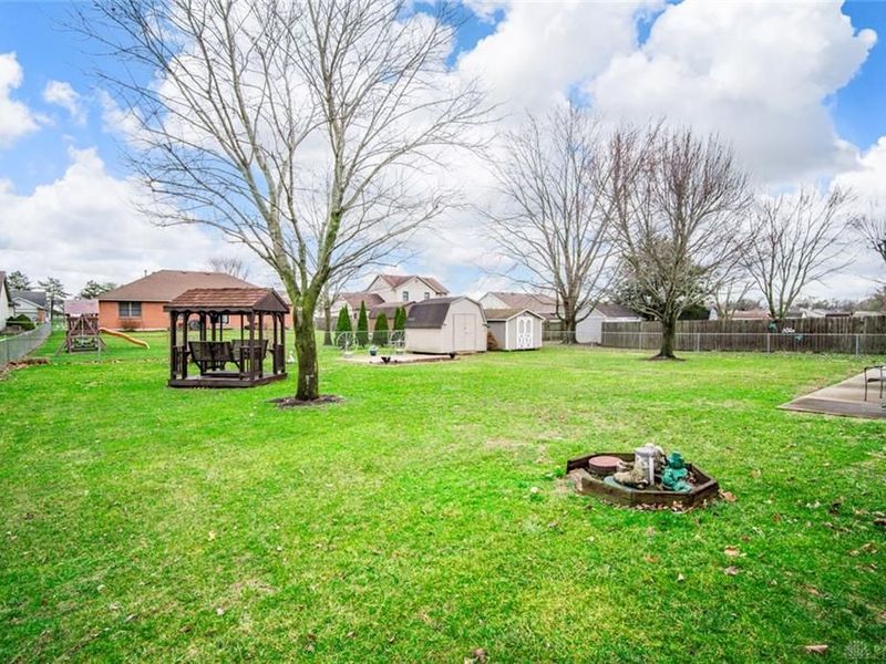 650 Beachler Drive, Carlisle, OH 45005 Photo 5