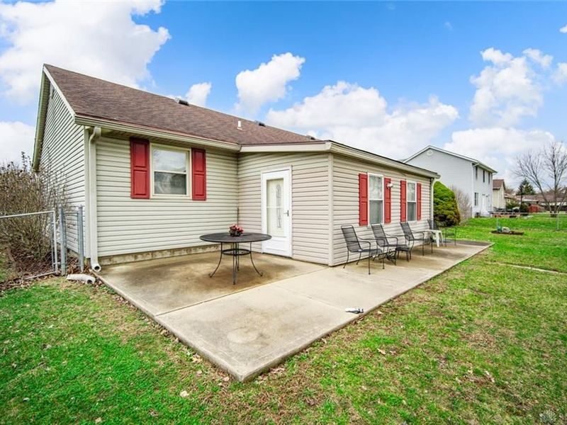 650 Beachler Drive, Carlisle, OH 45005 Photo 8