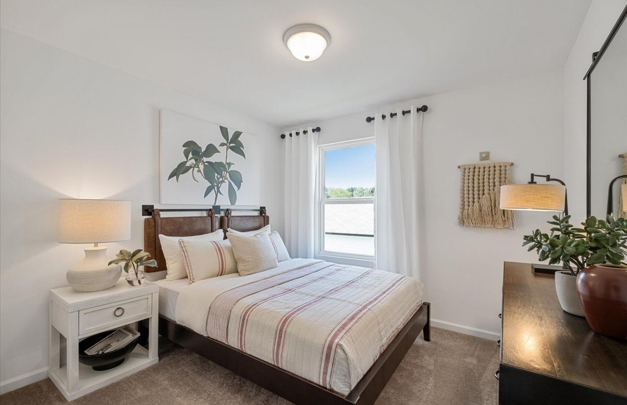 883 Meadowbrook Lane Photo 12