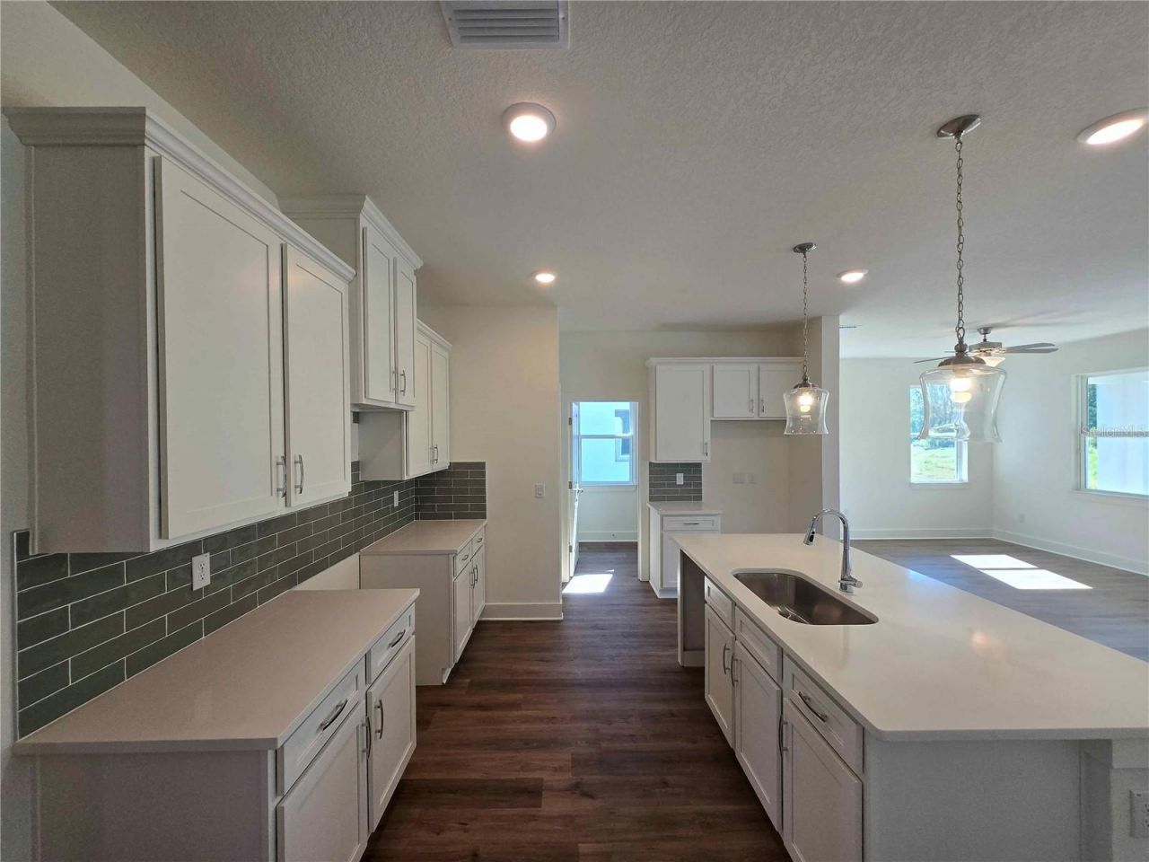 3352 Daybreak Run Loop, Spring Hill, FL 34609 Photo