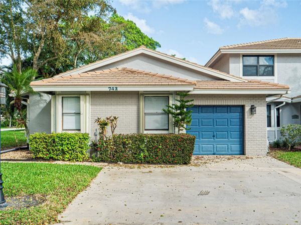 742 Deer Creek North Shore Dr, Unit 742, Deerfield Beach, FL 33442