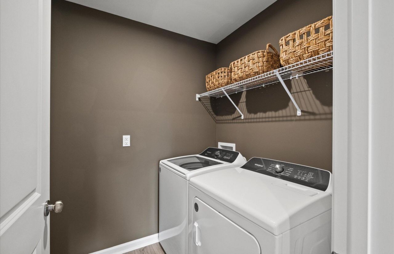 887 Meadowbrook Lane Photo 14